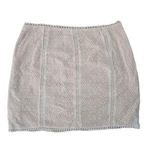 Eyelet Floral Mini Skirt White sz Medium Lined 100% Cotton Vacation Summer